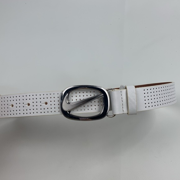 Nike White leather perforated Belt with Silver Swoosh Buckle Adjustable XS NEW main image 11